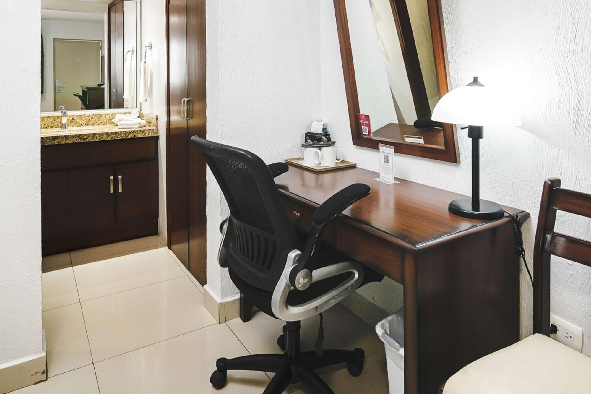 Best Western Plus San Jorge Ciudad Obregon Bagian luar foto